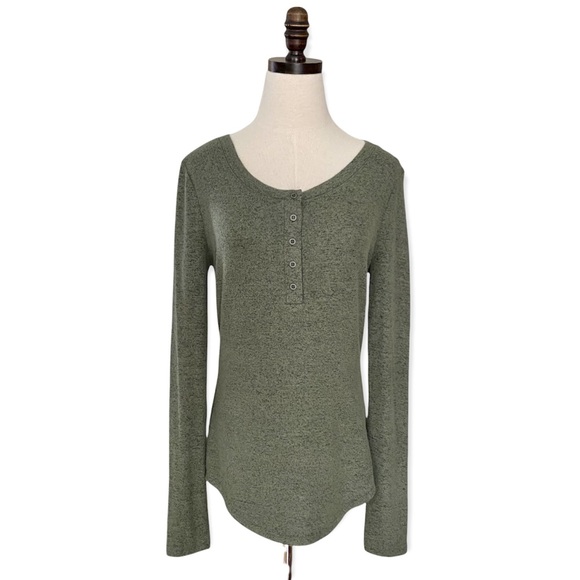 NWT Capella | Olive Soft Brushed Fabric Button Down Round Neck Top, Large - Picture 2 of 8